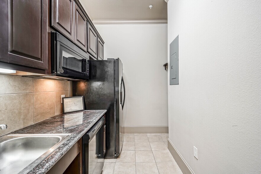 More Photos Of 256 Ed English Dr, Shenandoah Medical For Sale