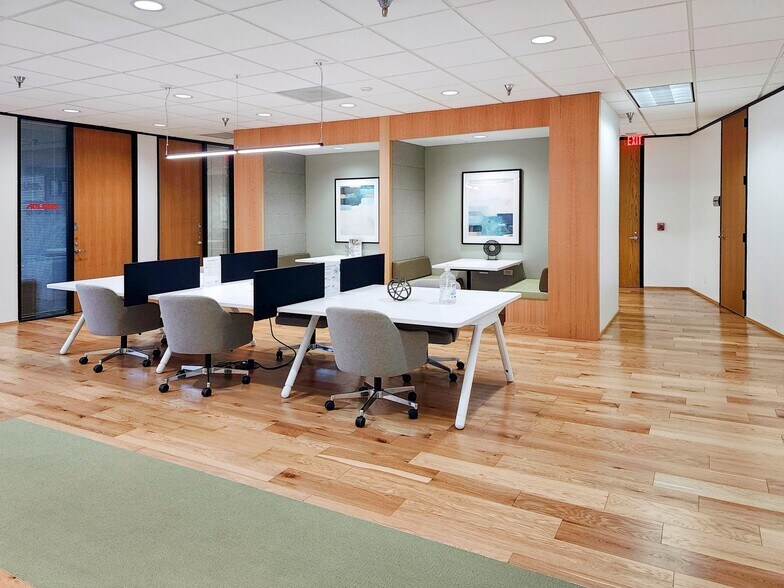 More Photos Of 16225 Park Ten Pl, Houston Coworking Space