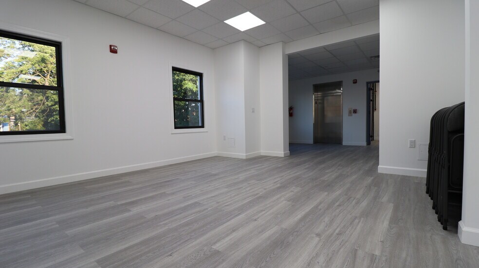 More Photos Of 1010 Edgewater Ave, Ridgefield Medical For Sale