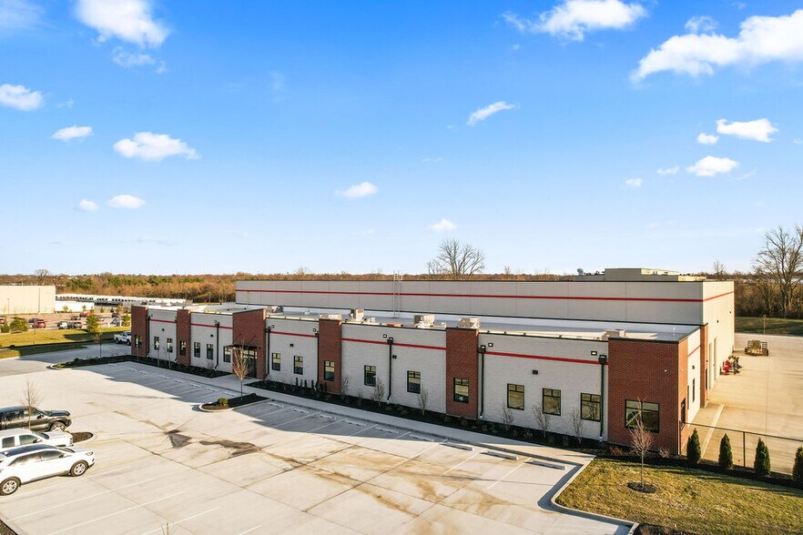More Photos Of 4889 Alliance Dr, Mason Distribution For Sale