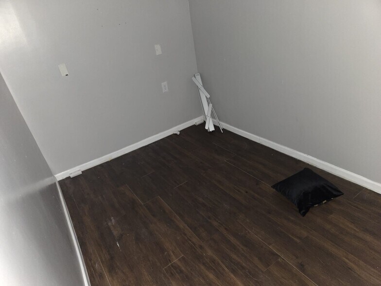 More Photos Of 5311 Kennedy Blvd E, West New York Medical For Lease