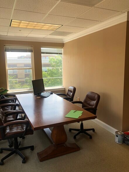 More Photos Of 44031 Pipeline Plz, Ashburn Coworking Space