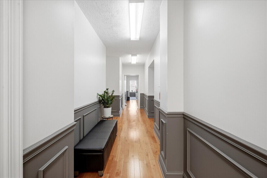 More Photos Of 48 W Boscawen St, Winchester Storefront Retail Office For Sale