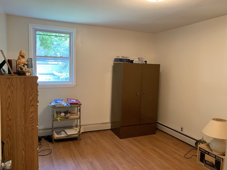 More Photos Of 1314 E Elizabeth Ave, Linden Light Distribution For Sale