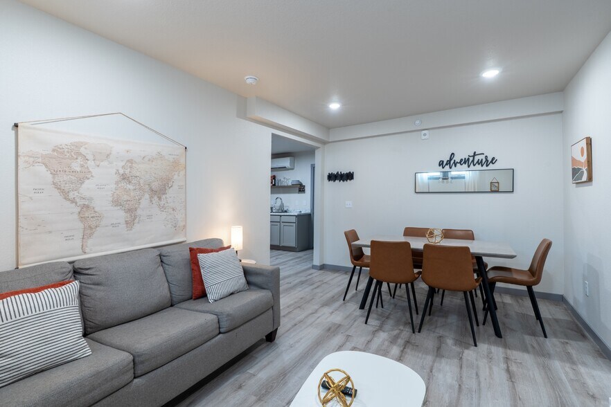 More Photos Of 632 Mount Rushmore Rd, Custer Specialty For Sale