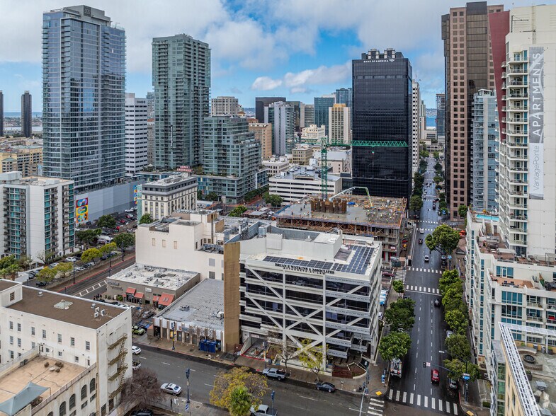 More Photos Of 925 B St, San Diego Office For Sale