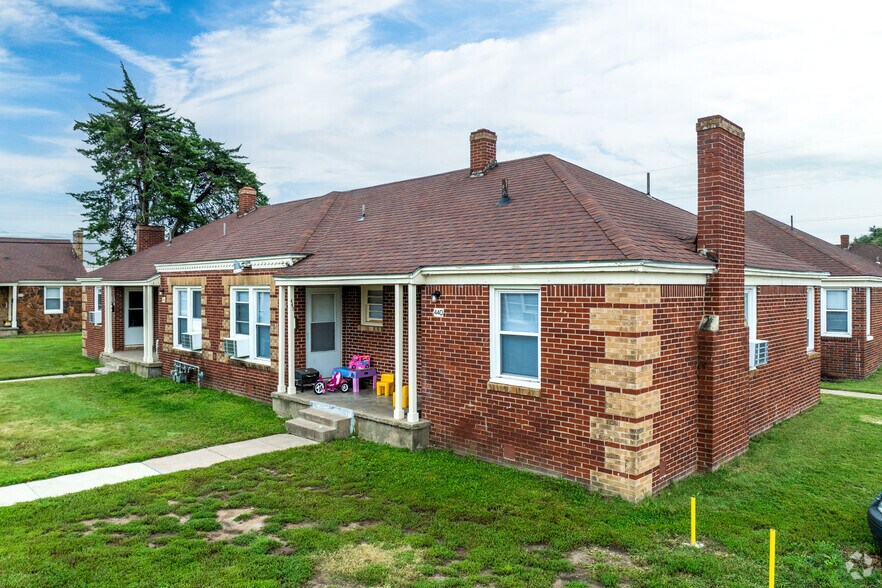 More Photos Of 1516 E 3rd St, Wichita Apartments For Sale