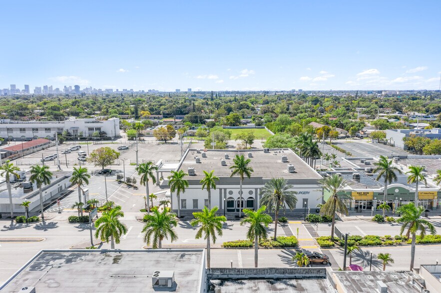 More Photos Of 2700 Hollywood Blvd, Hollywood Medical For Lease