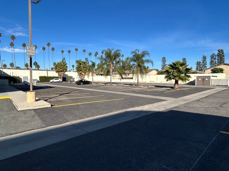 More Photos Of , Anaheim Office For Sale