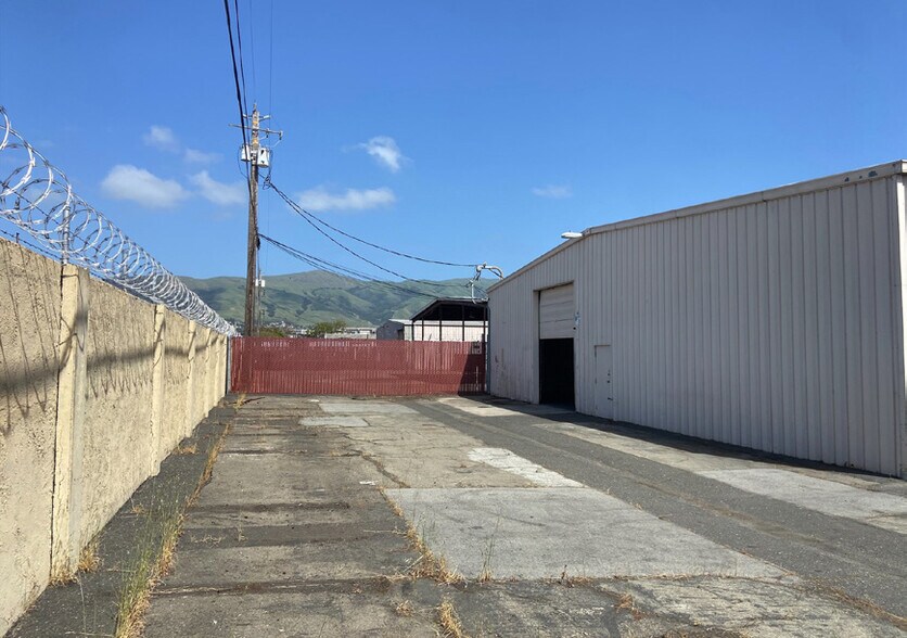 More Photos Of 4111-4131 Pestana Pl, Fremont Warehouse For Lease