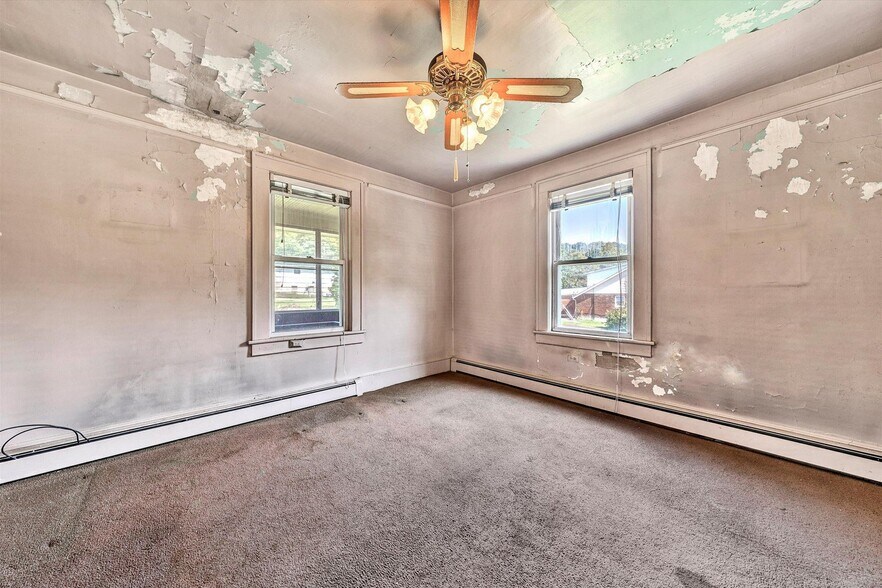 More Photos Of 5422 Franklin Rd SW, Roanoke Office For Sale