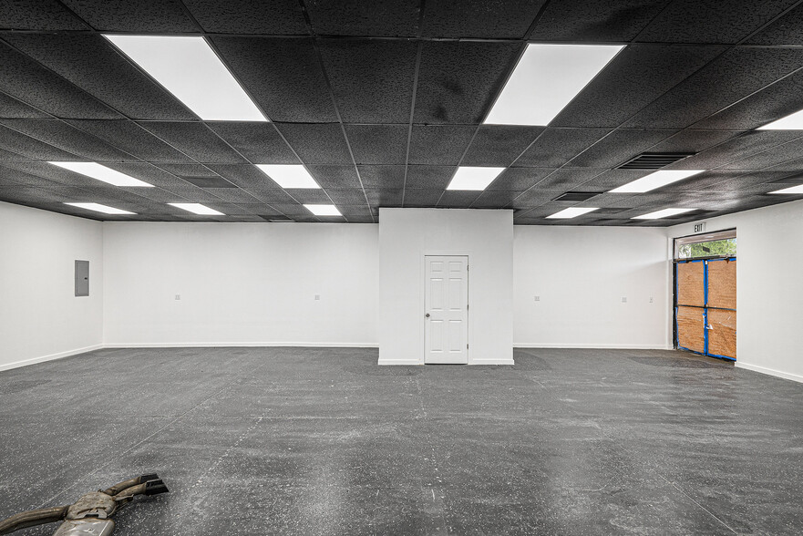 More Photos Of 340 W Hampden Ave, Englewood Freestanding For Sale