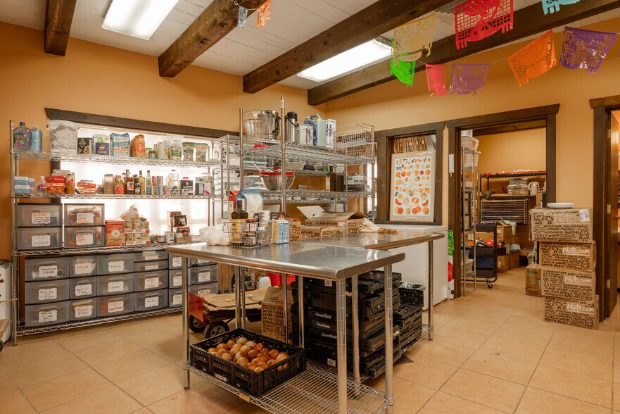 More Photos Of 1400 Maclovia Ln, Santa Fe Office Residential For Sale