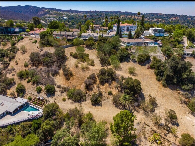 More Photos Of 4551 Lindley Ave, Tarzana Land For Sale