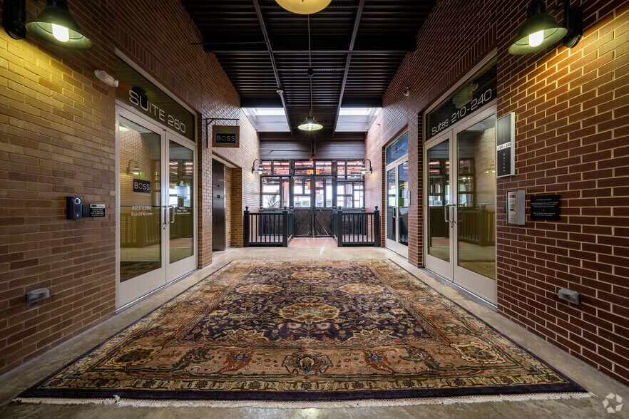 More Photos Of 129 S Main St, Grapevine Coworking Space