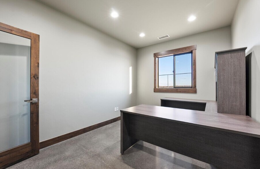 More Photos Of 119 Legacy Ln, Moses Lake Industrial For Lease