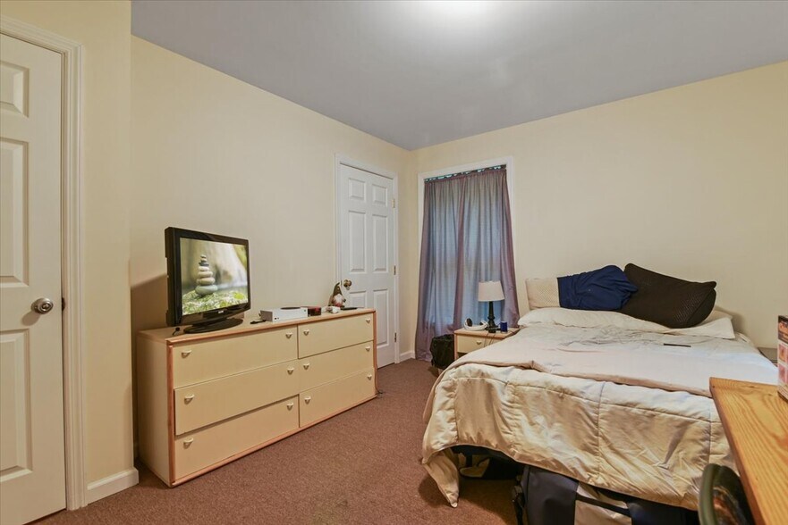 More Photos Of 141 Bellemonte Ave, Hawley Apartments For Sale
