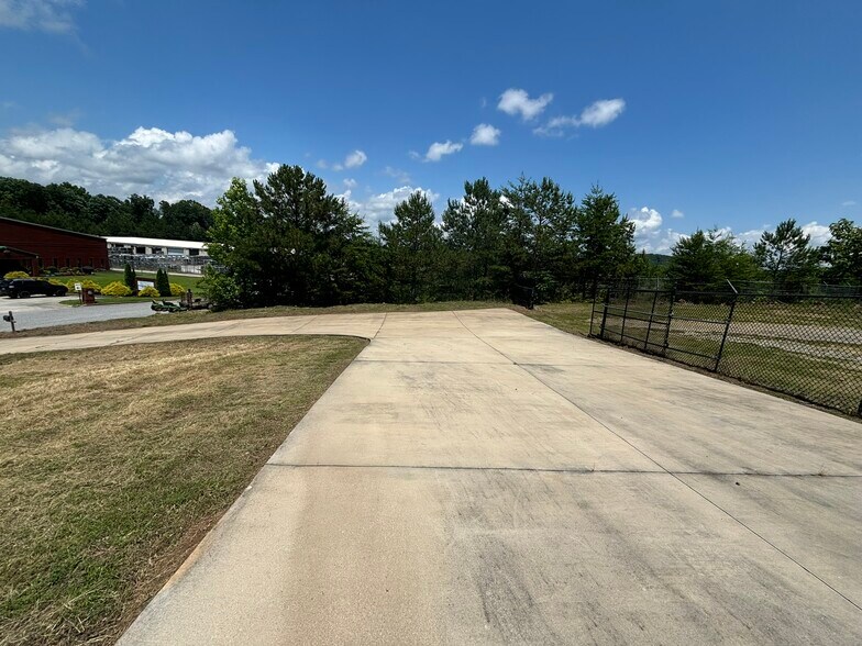 More Photos Of 92 Chestatee Industrial, Dahlonega Warehouse For Sale