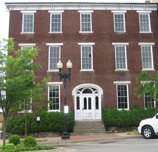 Primary Photo Of 706 N Main St, Columbia Office Residential For Sale