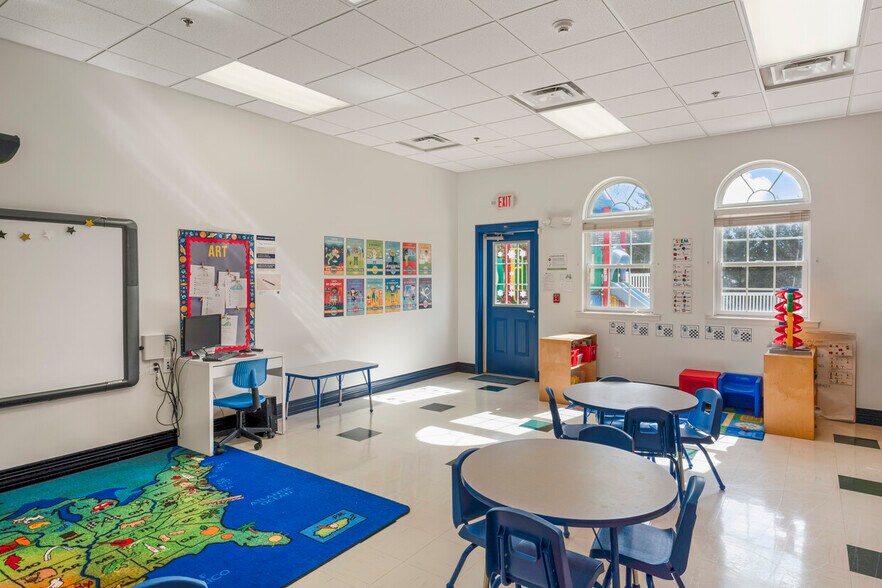 More Photos Of 42885 Orchard Oriole Dr, Ashburn Daycare Center For Lease