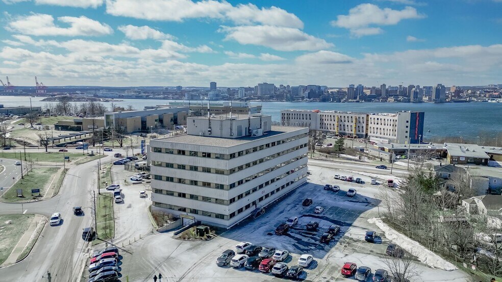 More Photos Of 277 Pleasant St, Dartmouth Office For Lease