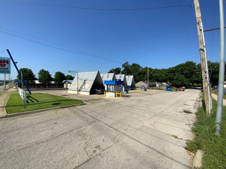 More Photos Of 7822 Troost Ave, Kansas City Carwash For Sale