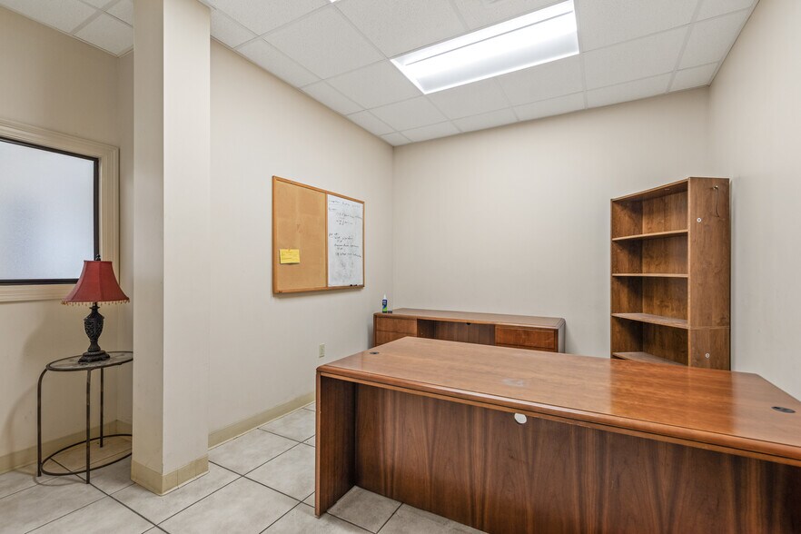 More Photos Of 1016 N Cruse Ave, Broussard Warehouse For Sale