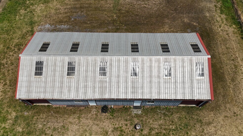 More Photos Of 208 Second st, Bristol Warehouse For Sale