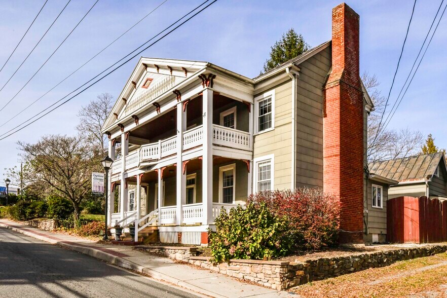 More Photos Of 173 Main St, Stanardsville Flex For Sale