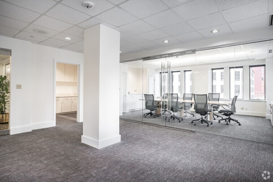 More Photos Of 114 W 7th St, Austin Office For Lease
