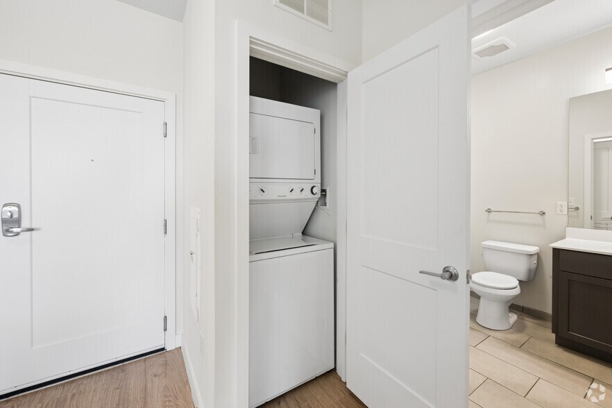 More Photos Of 10 Patriot Pky, South Weymouth Apartments For Lease