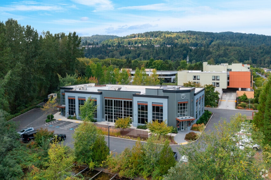 More Photos Of 1055 NW Maple St, Issaquah Office For Lease