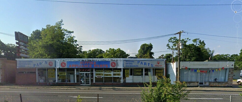 More Photos Of , Bay Shore General Retail For Sale