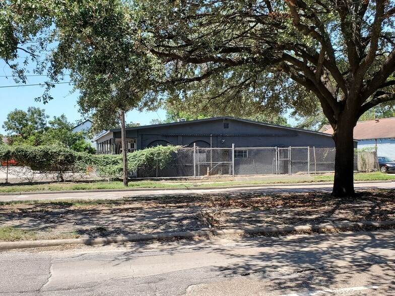 Primary Photo Of 4615 Sherman St, Houston Land For Sale
