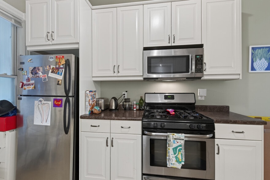 More Photos Of 446 Madison St NE, Minneapolis Multifamily For Sale