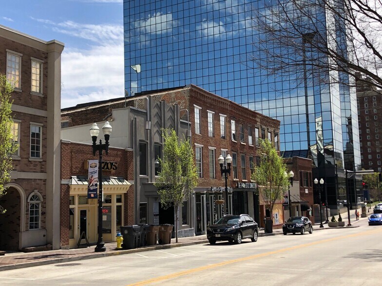 More Photos Of 714 Gay, Knoxville General Retail For Lease