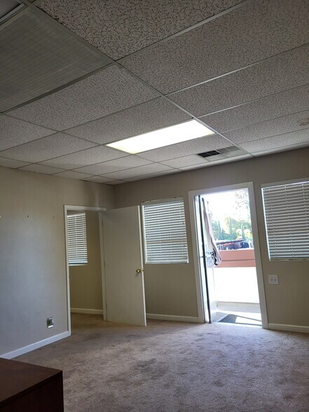 More Photos Of 615 Woodside Rd, Redwood City Freestanding For Lease