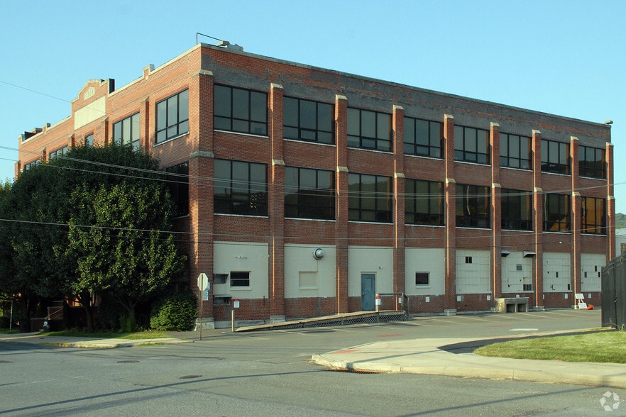 More Photos Of 1801 N 12th St, Reading Warehouse For Lease