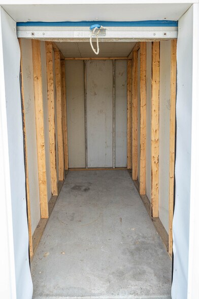 More Photos Of 1067 N Mission Rd, Mount Pleasant Self Storage For Sale