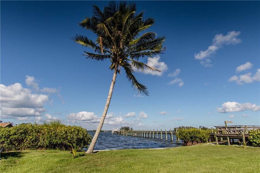 More Photos Of 11450 S Indian River Dr, Sebastian Hotel For Sale