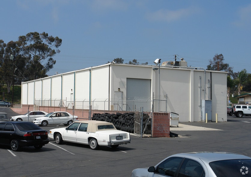 More Photos Of 3860 E Main St, Ventura Freestanding For Lease