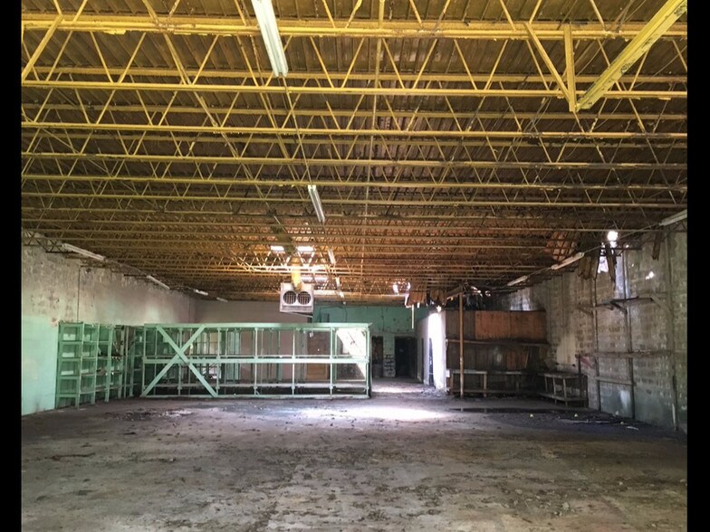 More Photos Of 2341 Brannen Rd SE, Atlanta Light Distribution For Sale