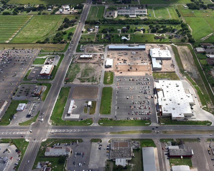 More Photos Of 228 E Mile 3 Rd, Palmhurst Unknown For Lease