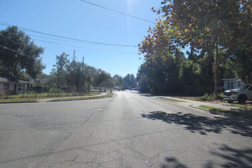 More Photos Of 110 NE 10th St, Gainesville Land For Sale