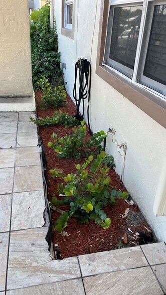 More Photos Of 1634 W 26th Ct, Riviera Beach Apartments For Sale