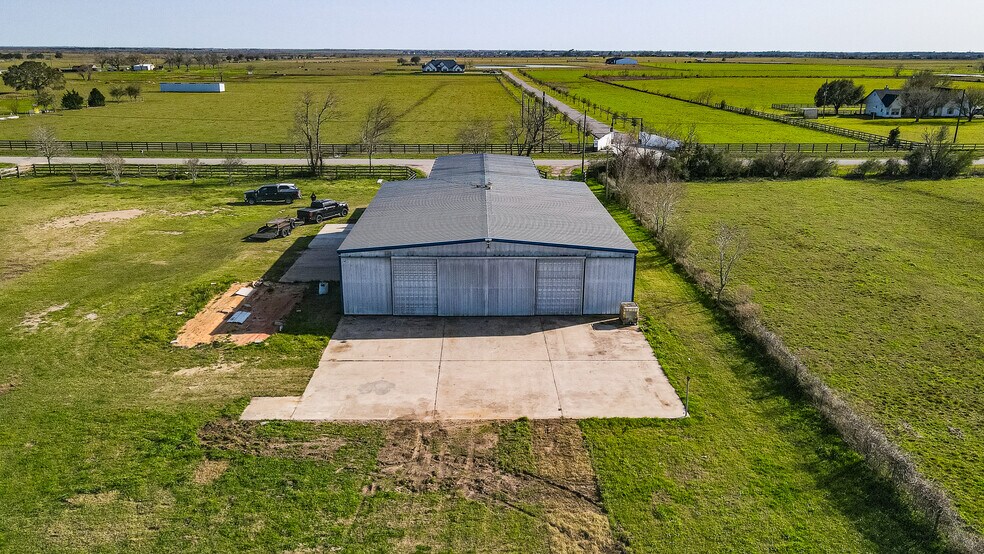 More Photos Of 33112 Rochen Rd, Waller Industrial For Sale