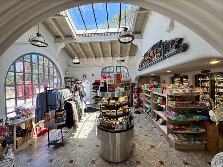 More Photos Of 29251 CA - 1, Carmel General Retail For Sale