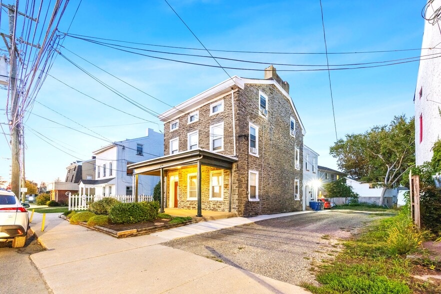 Primary Photo Of 7101 Ridge Ave, Philadelphia Apartments For Sale