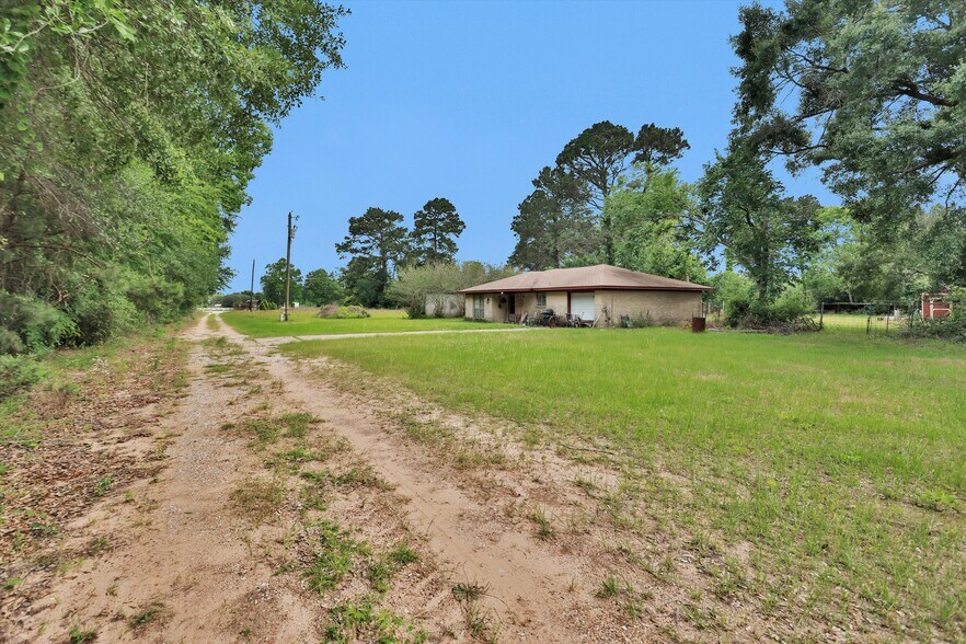 More Photos Of 15635 Highway 105 E, Conroe Land For Sale