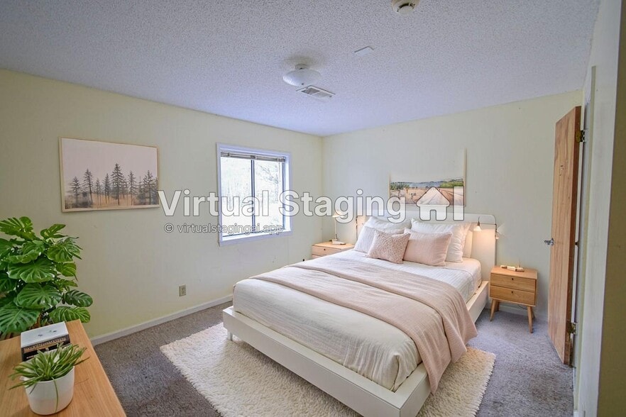 More Photos Of 182 Roberts St W, Salley Medical For Sale